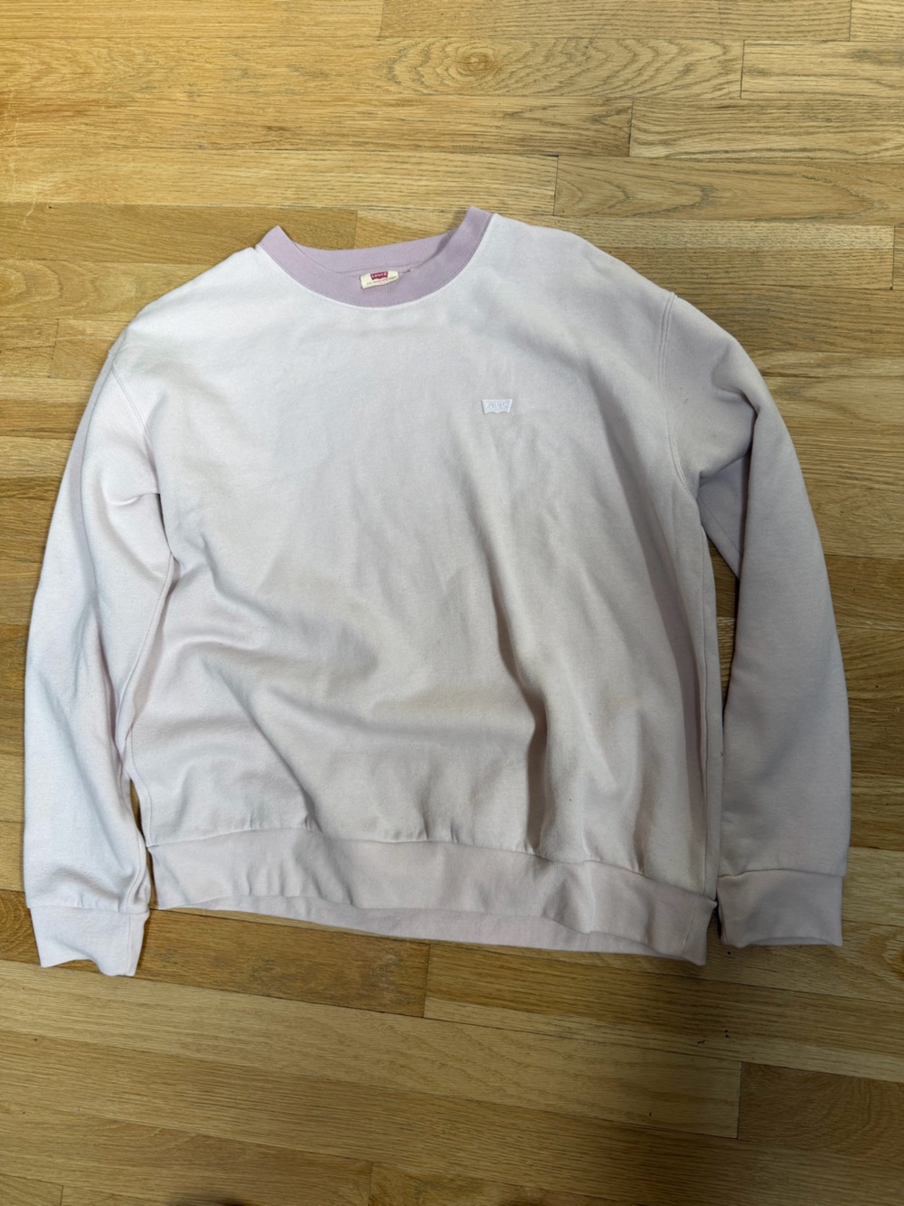 Levi's Pale Pink Crewneck Sweatshirt with Lilac Trim
